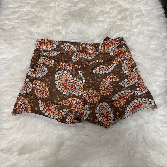 GYMBOREE GIRLS ISLAND GETAWAY PAISLEY FLORAL CARGO SHORTS FRAYED HEM - Picture 3 of 4